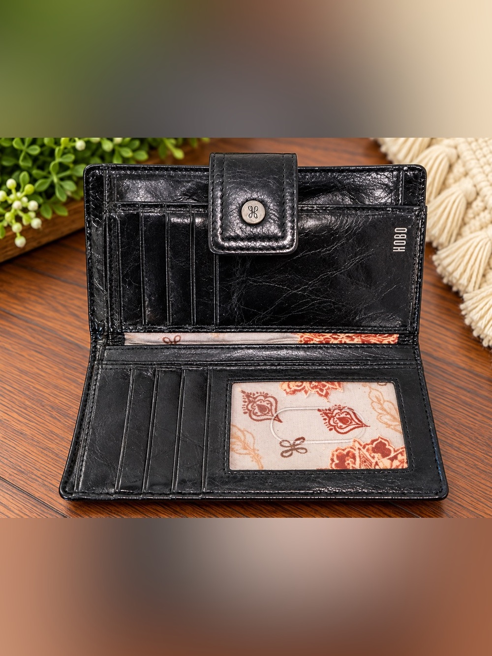 🖤 HOBO Black Leather Bifold wallet